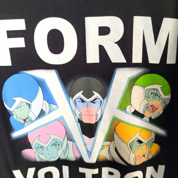 DreamWorks Form Voltron Women Large T-Shirt - Picture 3 of 3